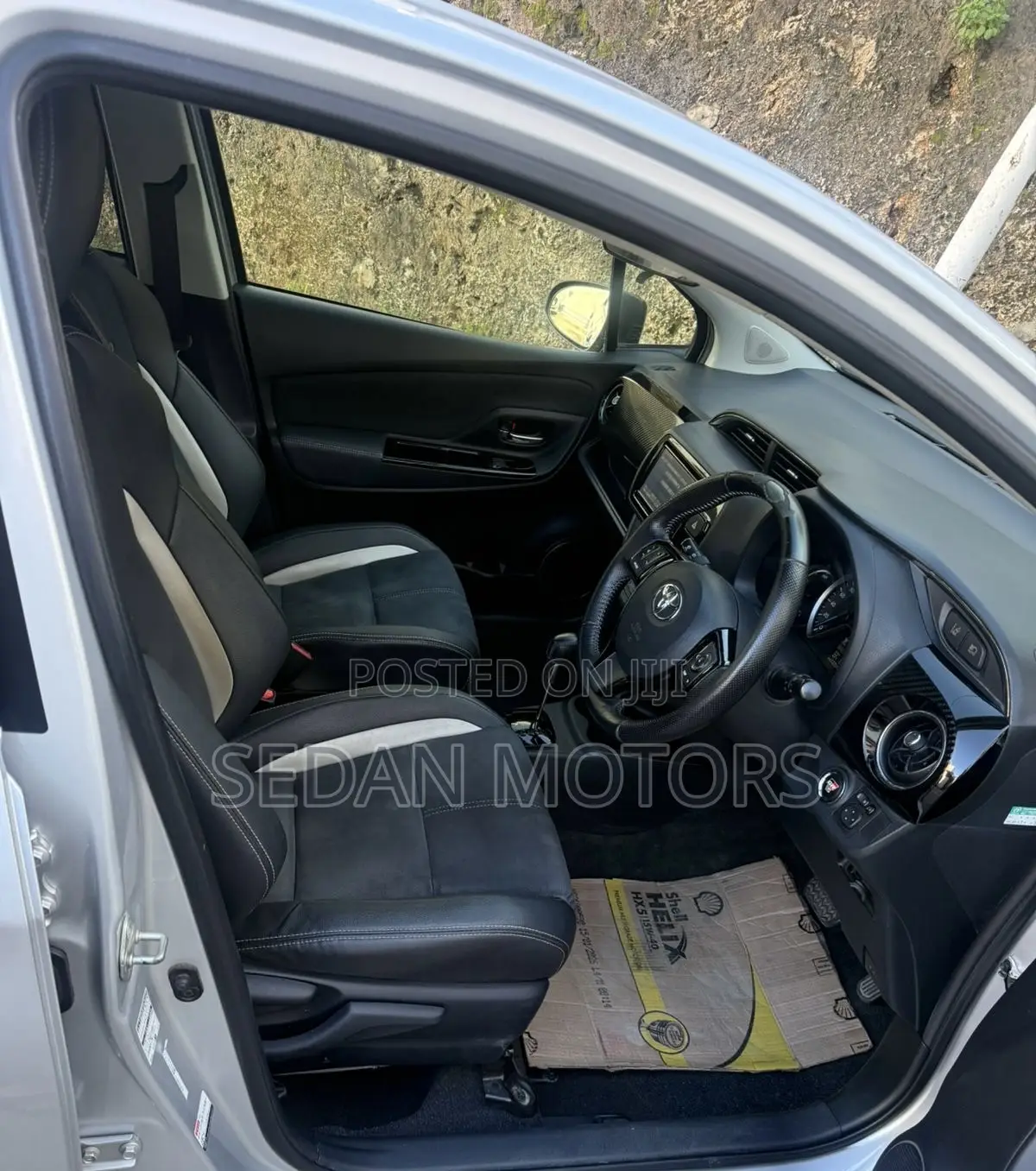 Toyota Vitz 2019 Silver