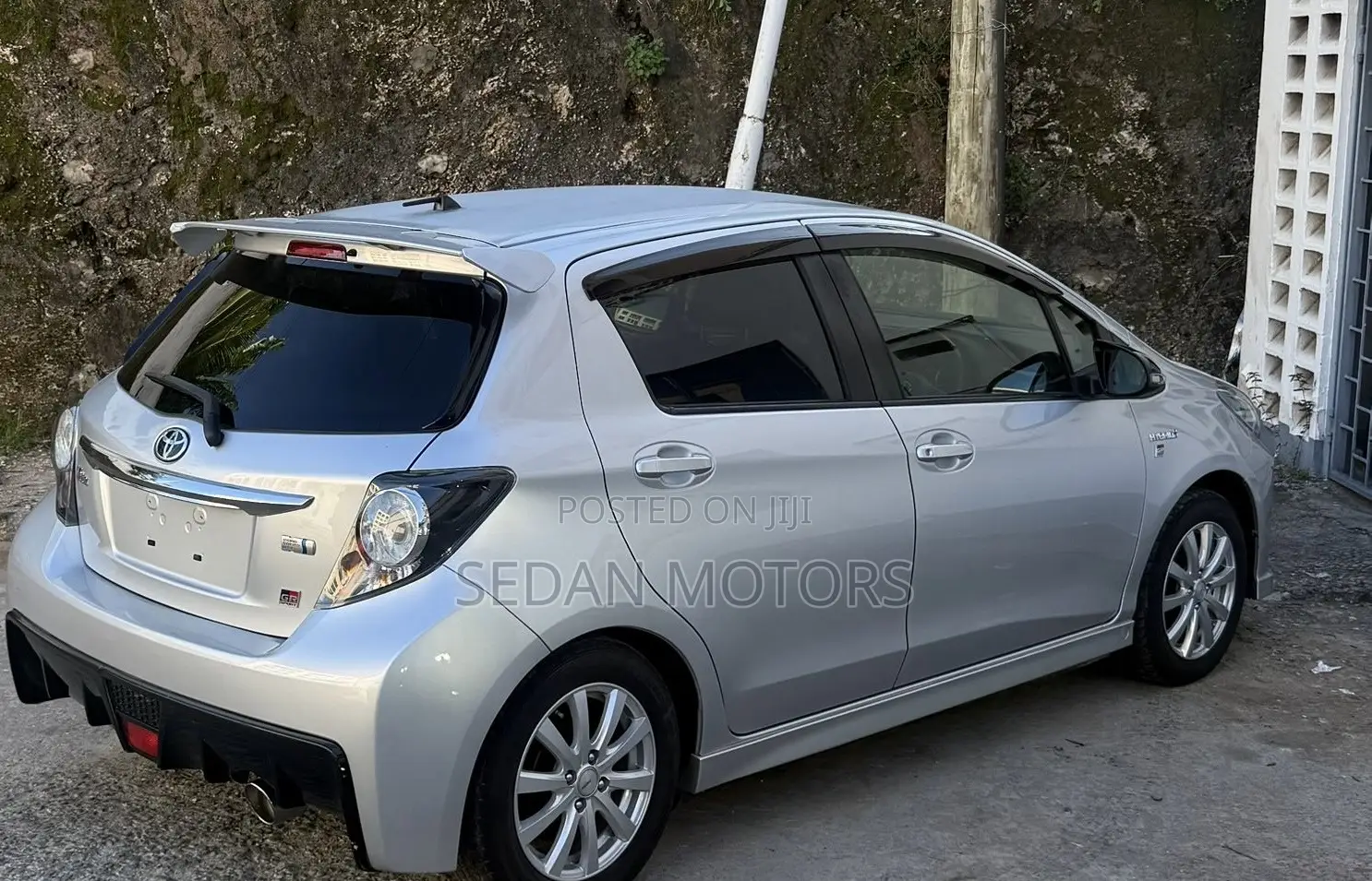 Toyota Vitz 2019 Silver