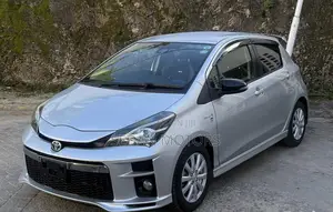Toyota Vitz 2019 Silver