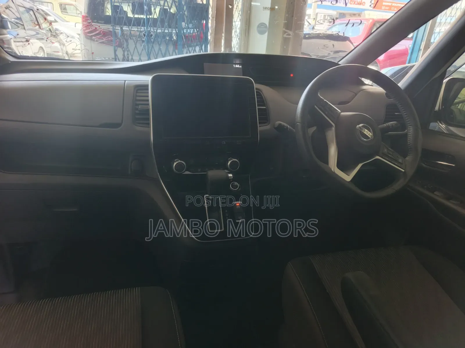 Nissan Serena 2020 White