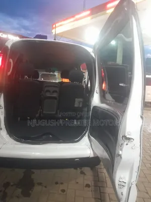 Toyota Fun Cargo 2003 White