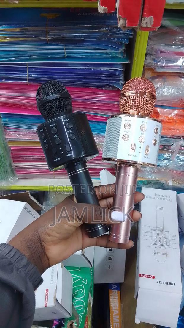 Rechargeable Microphone With Speaker - Km