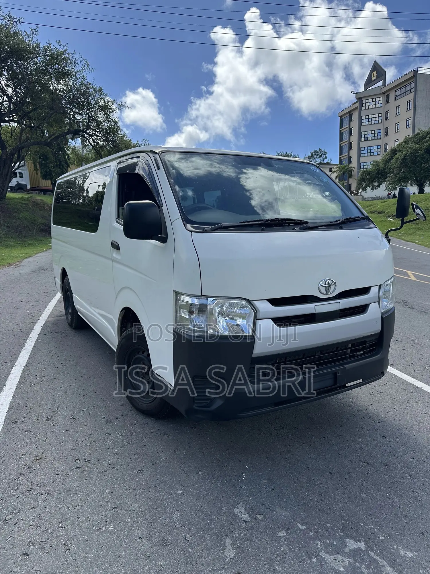 Toyota HiAce 2019 White