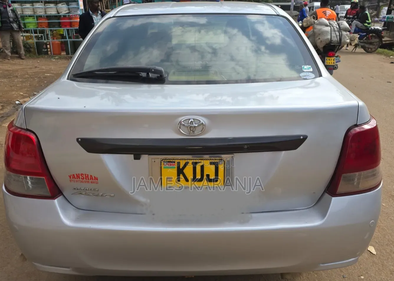 Toyota Axio 2015 Silver