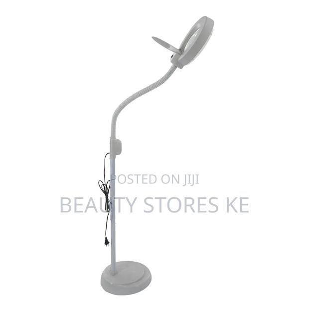 Portable Led Magnifying Lamp for Beauty