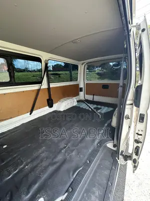 Toyota HiAce 2019 White