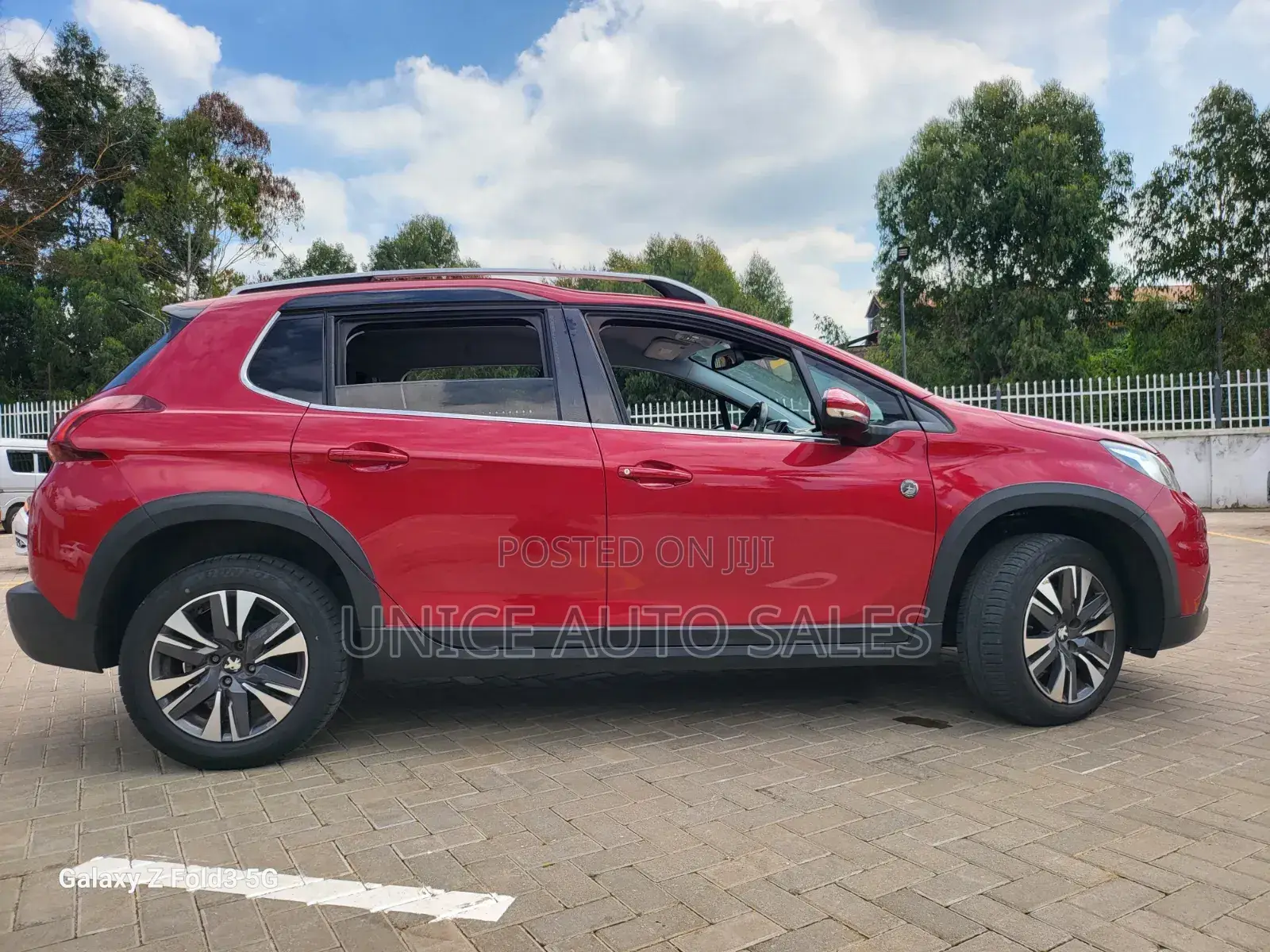 Peugeot 2008 1.2 PureTech (130 Hp) 2017 Red