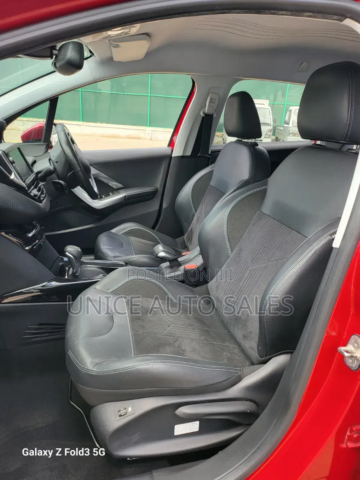 Peugeot 2008 1.2 PureTech (130 Hp) 2017 Red