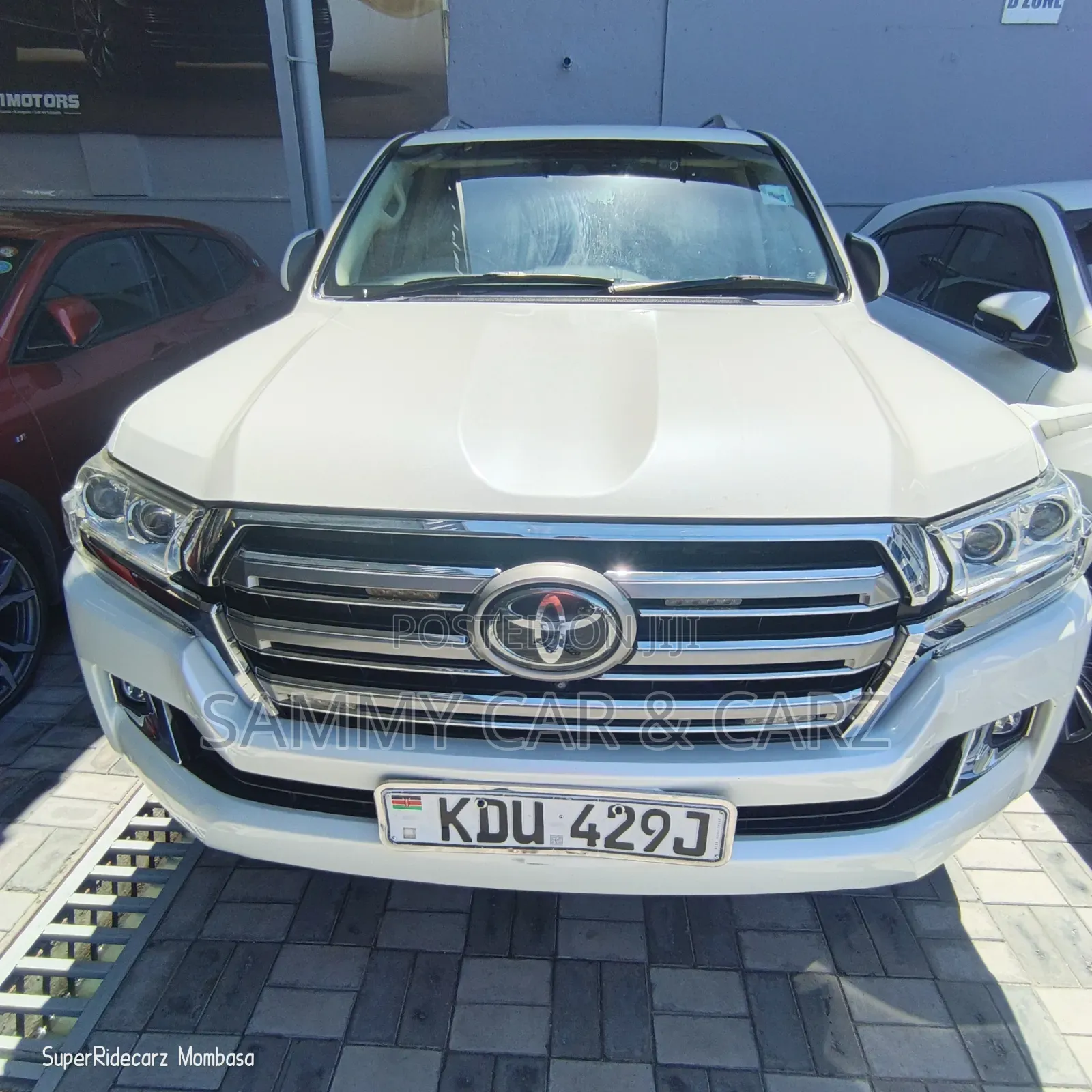 Toyota Land Cruiser 2018 White