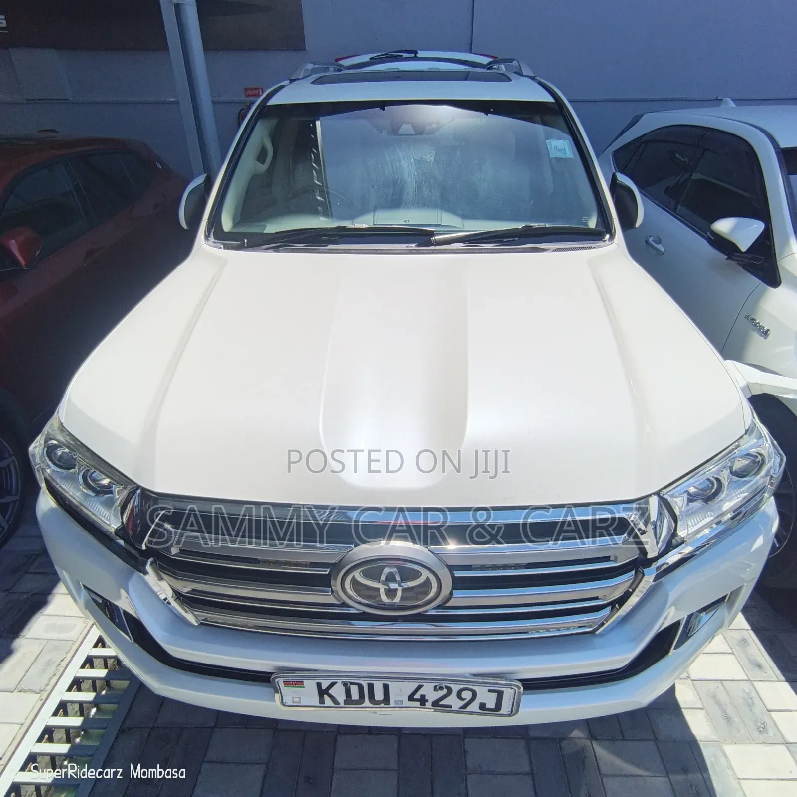 Toyota Land Cruiser 2018 White