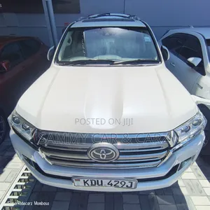 Toyota Land Cruiser 2018 White