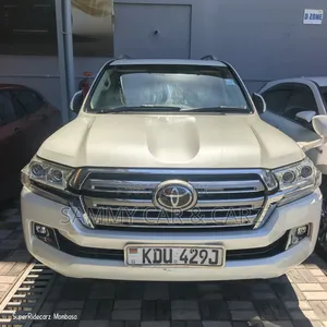 Toyota Land Cruiser 2018 White