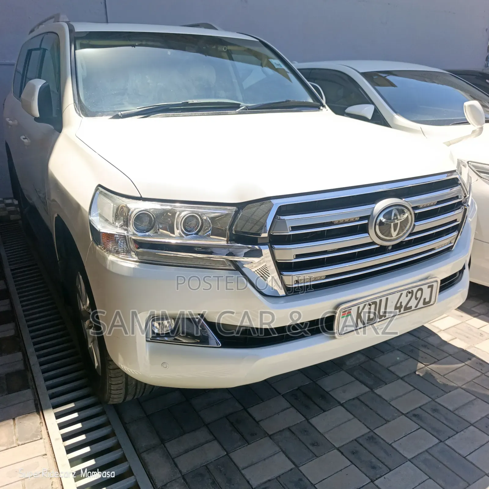 Toyota Land Cruiser 2018 White