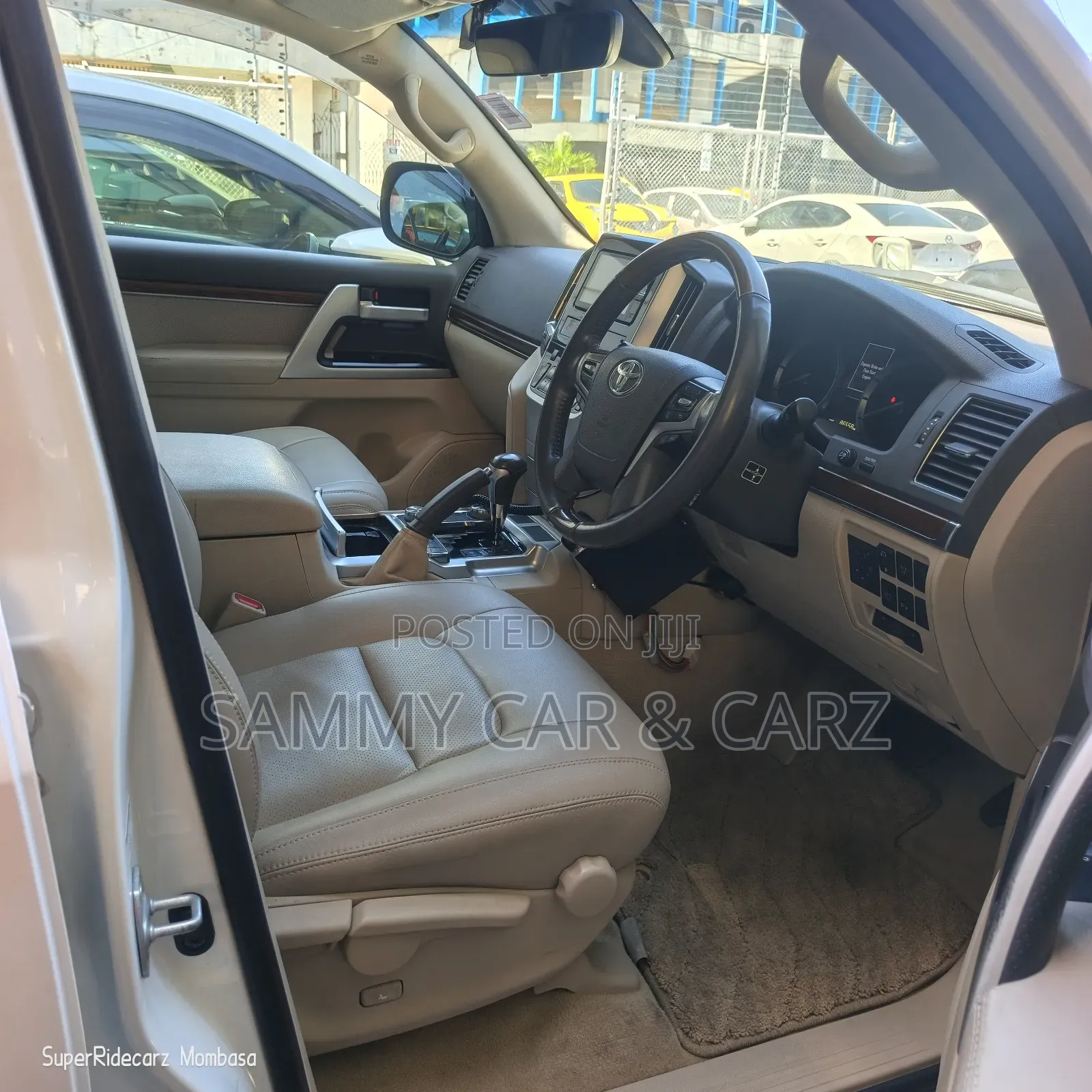 Toyota Land Cruiser 2018 White