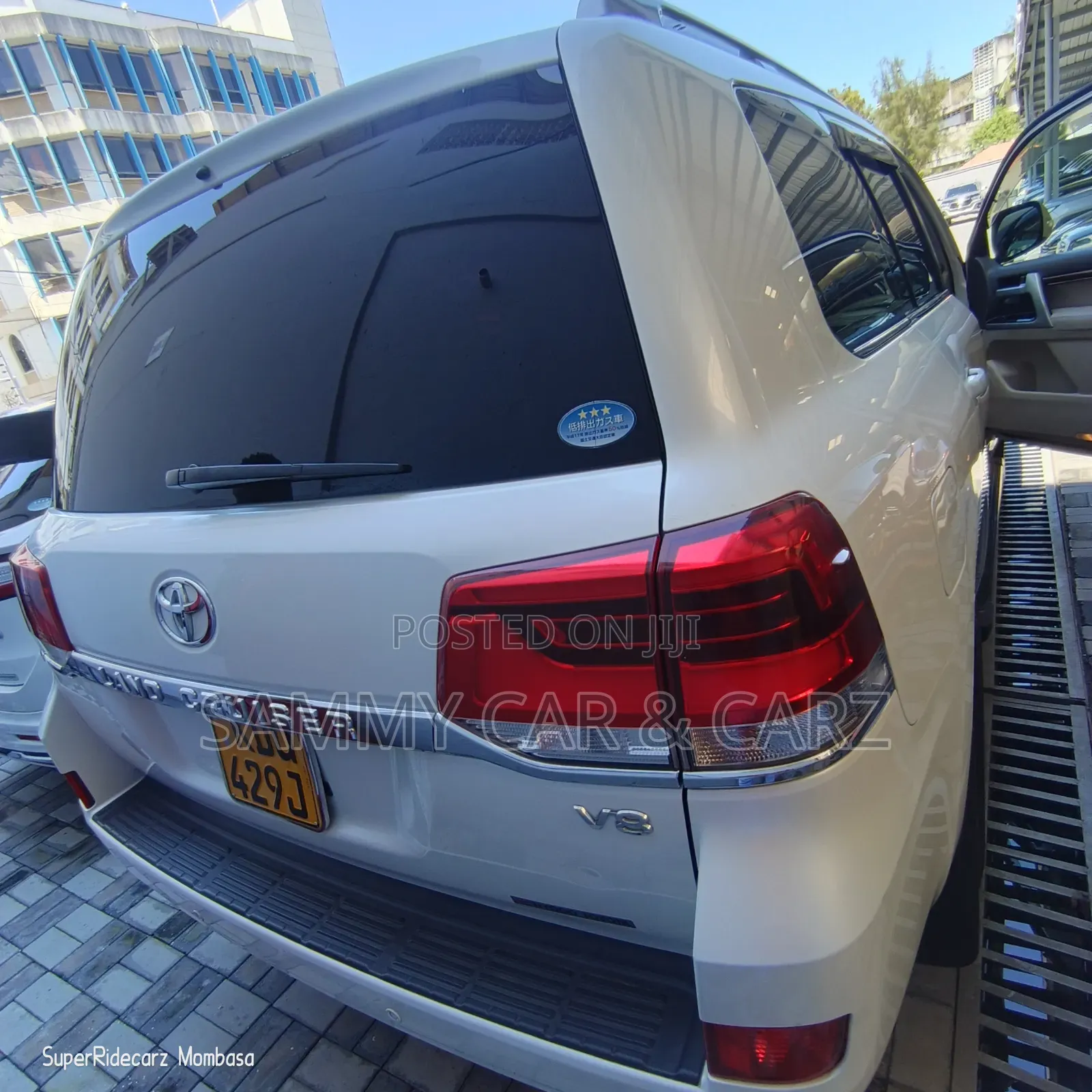 Toyota Land Cruiser 2018 White