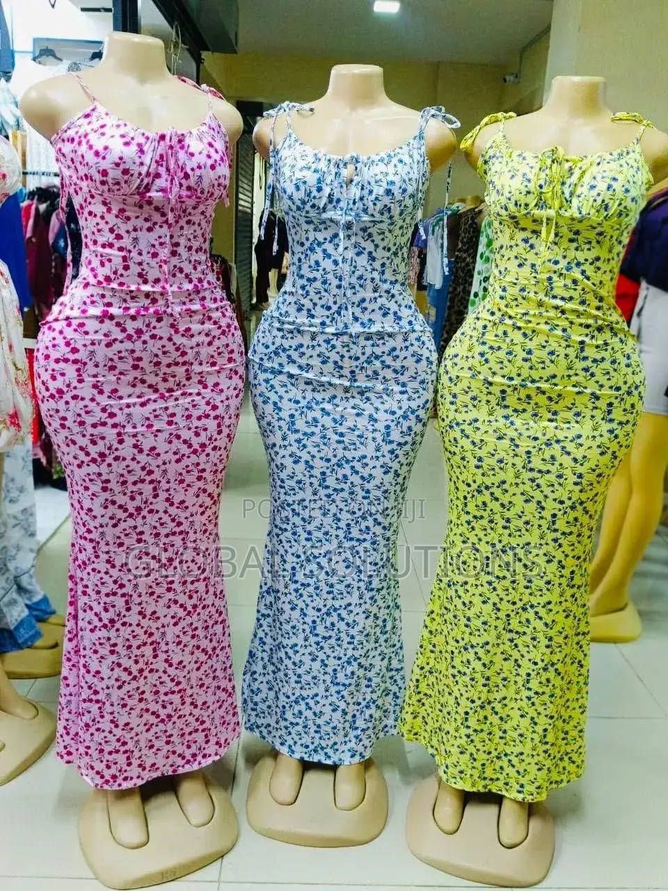Floral Print Maxi Dress With Spaghetti Straps and a Ruched Bodice