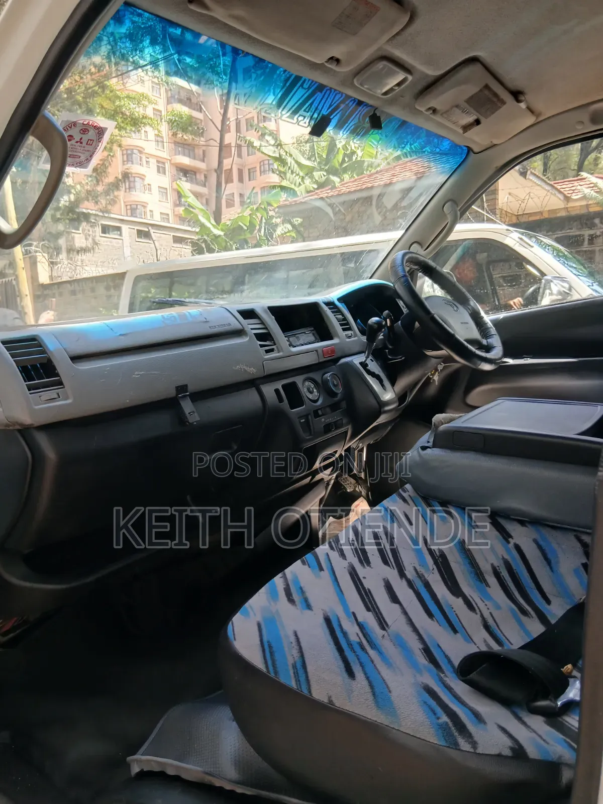 Toyota HiAce 2012 White