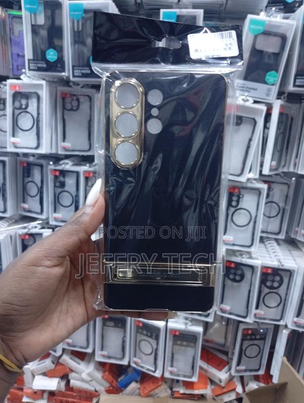 Phone Case With a Stand for the Samsung Galaxy S26 Ultra.