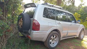 Mitsubishi Pajero 3.2 Di-Dc GLS 2009 Silver