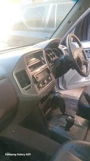 Mitsubishi Pajero 3.2 Di-Dc GLS 2009 Silver