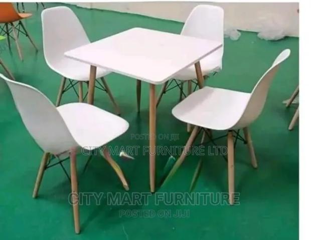 Dining Set Eames Chairs +Table
