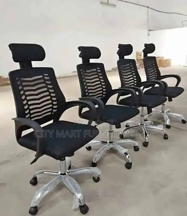 High-Class Headrest Office Chairs