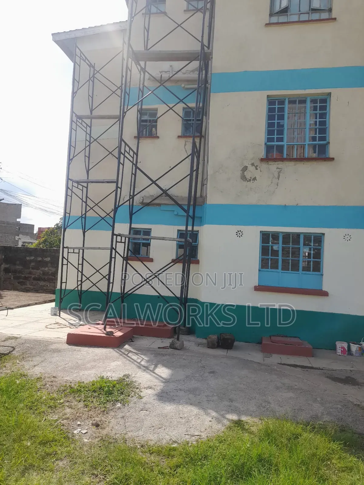 Mobile Scaffolds for Hire: Strong, Safe Easy to Assemble