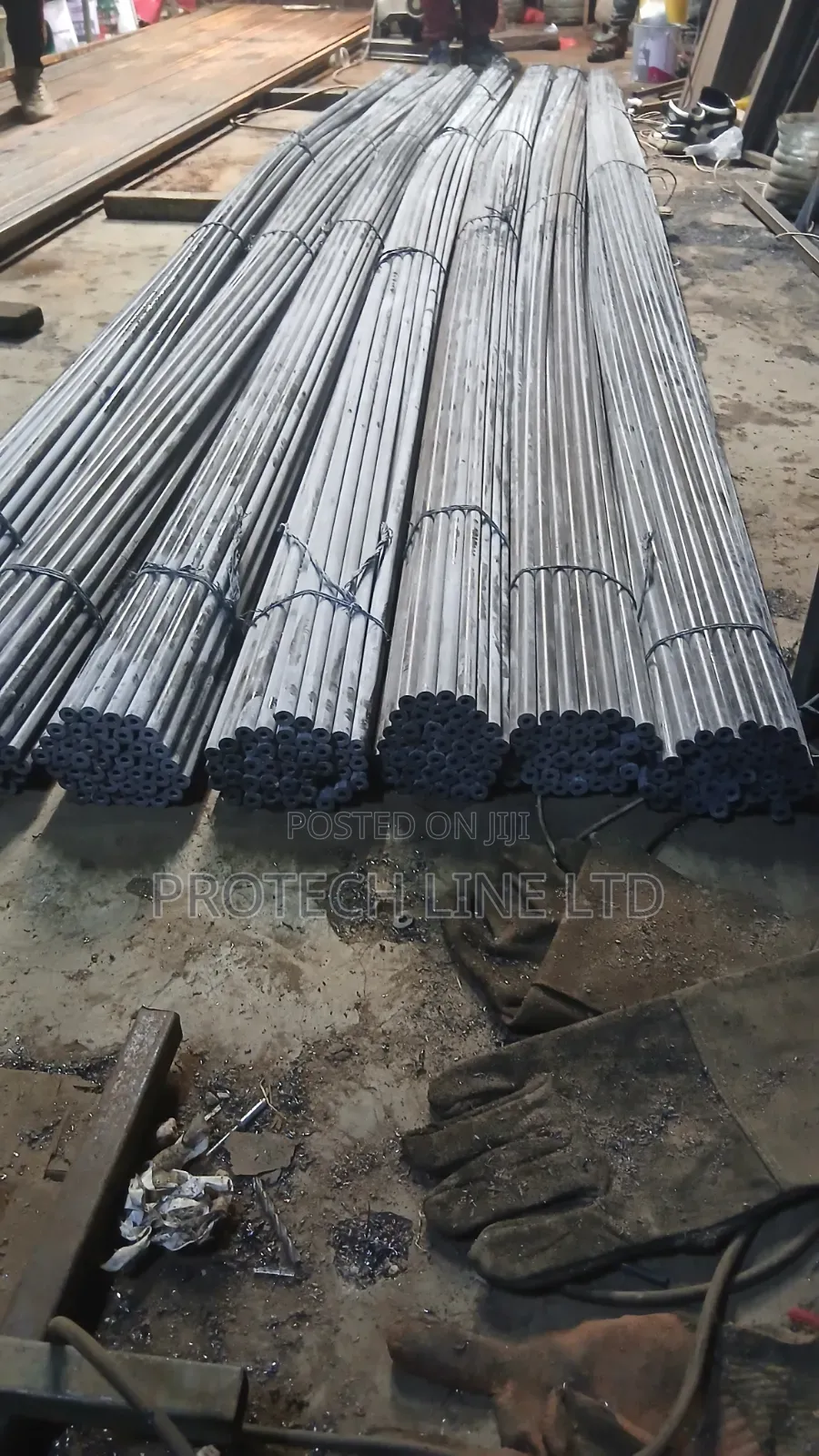Timber/ Wooden Posts Pipe Insulators For Electric Fencing