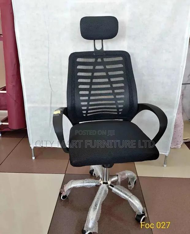 Cozy Headrest Office Chairs