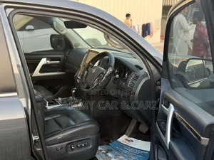 Toyota Land Cruiser 2020 Gray