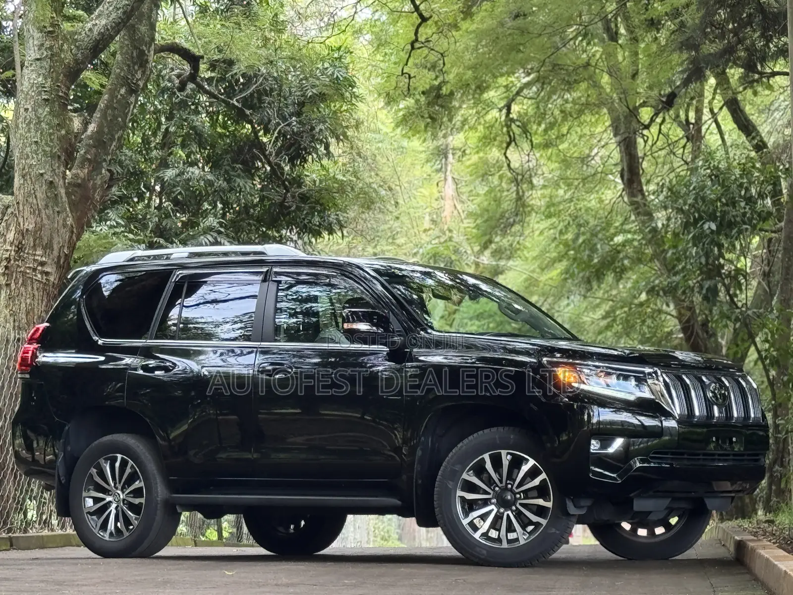 Toyota Land Cruiser Prado 2021 Black