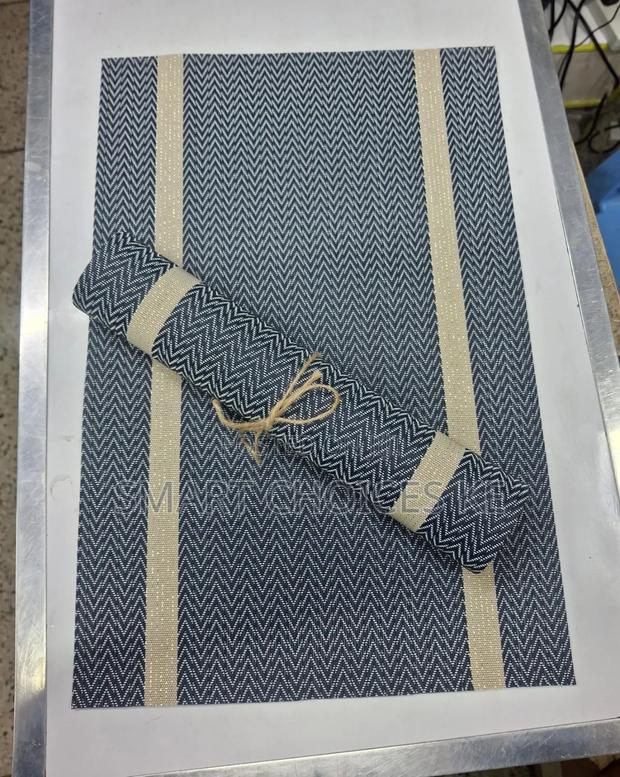 6 PCS Table Mat and Table Runner -
30cmx180cm - thumbnail 4