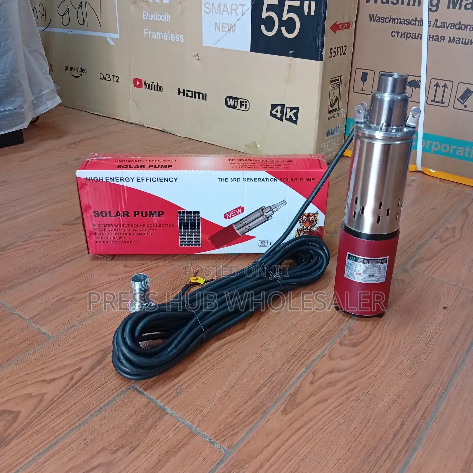 24v Dc Solar Submersible Water Pump Set, Utilizing a 250w Solar Panel.