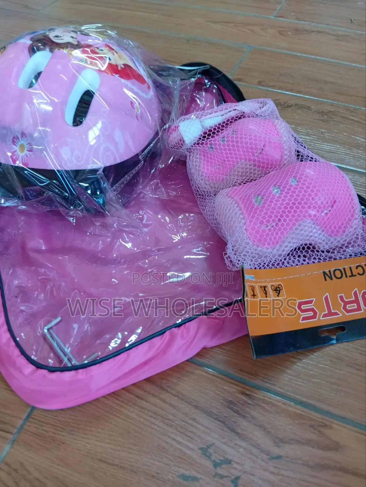 5 in 1 Kids Helmet With Helmet, Knee, Elbow/Wrist Pads Guards