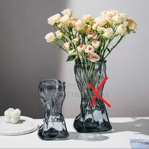 Squeezed Flower Vase