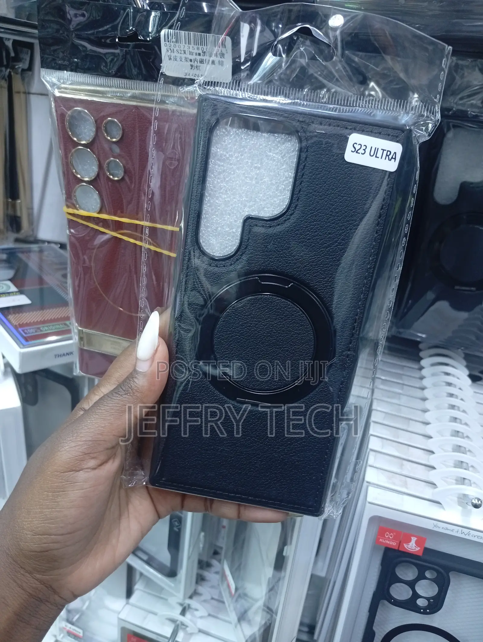 Black Leather Magsafe-Compatible Case for Samsung Galaxy S23 Ultra.