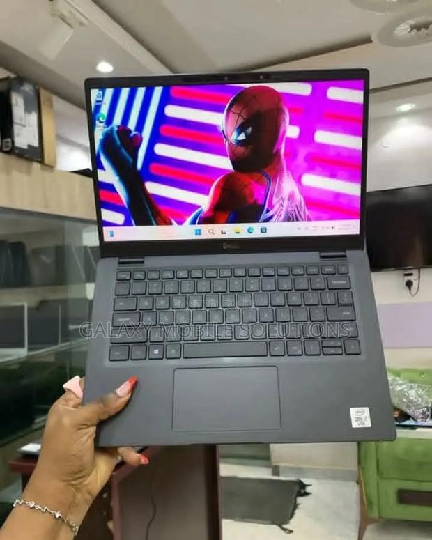 Laptop Dell Latitude 7310 16GB Intel Core i7 SSD 512GB