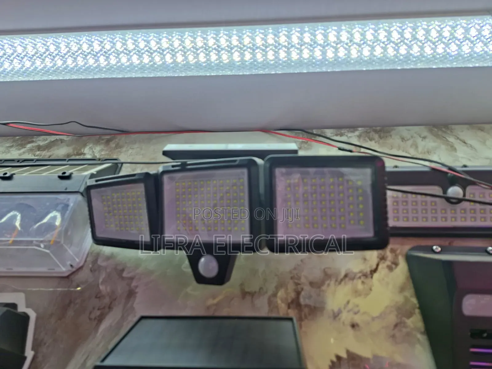 Solar Wall Light