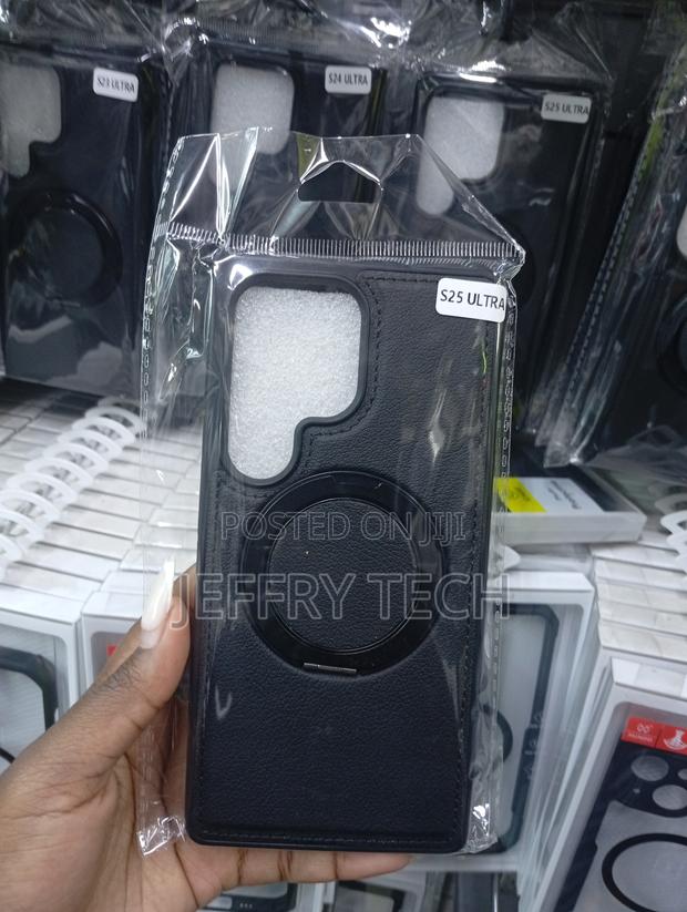 Generic Black Leather Magnetic Case for a Samsung Galaxy S24 Ultra.