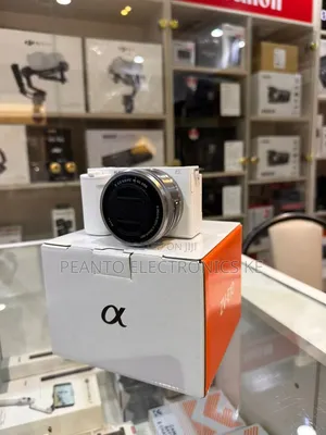 Sony Alpha Zv-E10 Interchangeable Lens Mirrorless Vlog Camera - White