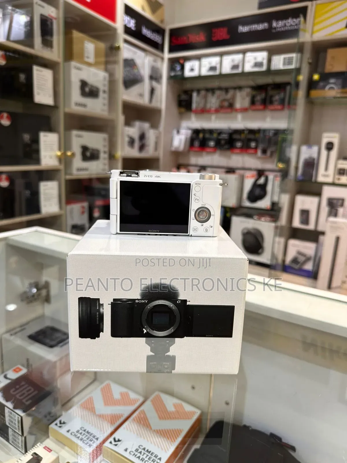 Sony Alpha Zv-E10 Interchangeable Lens Mirrorless Vlog Camera - White