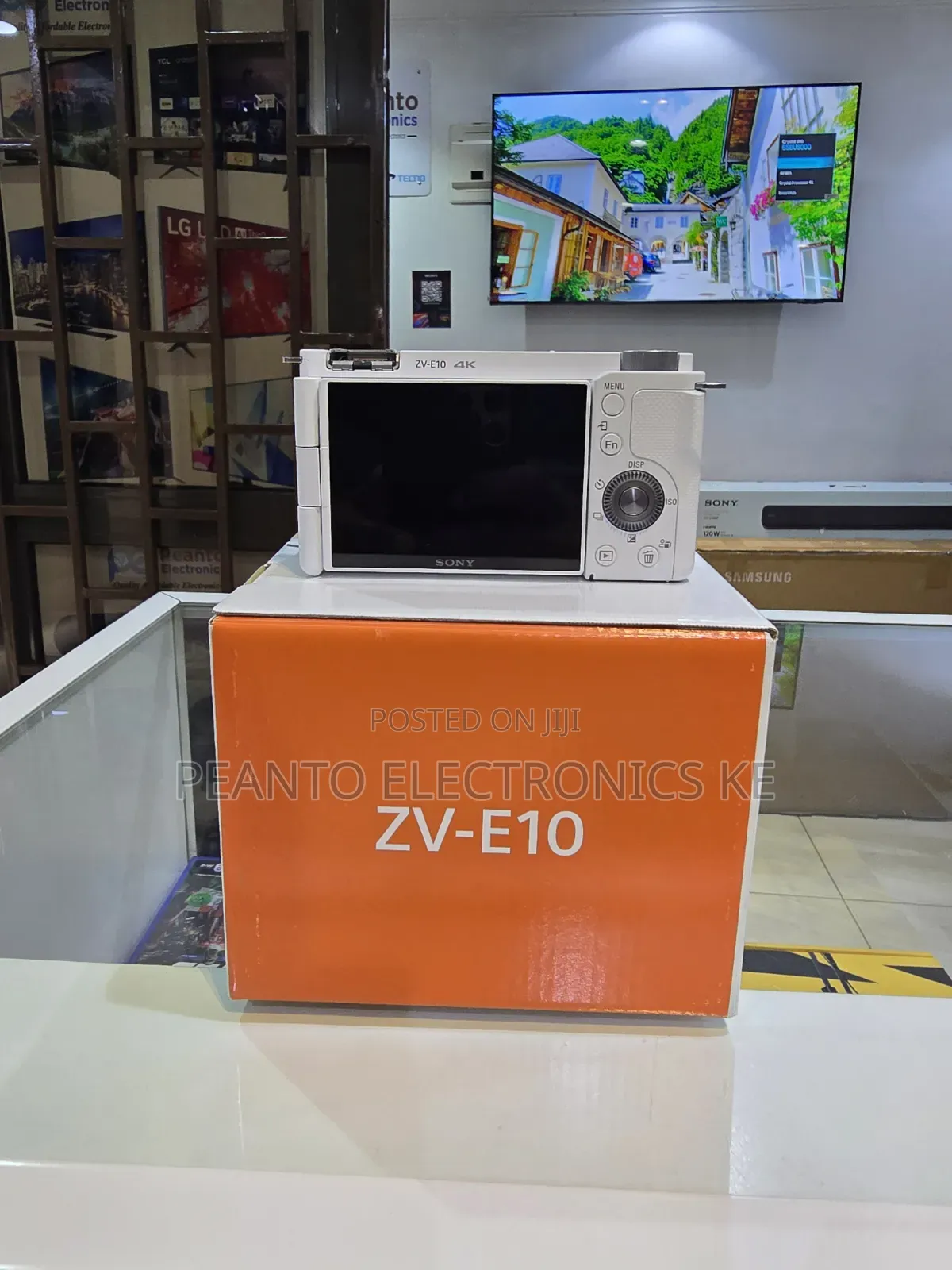 Sony Alpha Zv-E10 Interchangeable Lens Mirrorless Vlog Camera - White