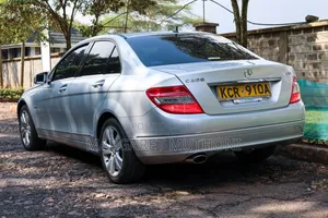 Mercedes-Benz C200 2011 Silver