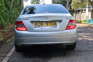 Mercedes-Benz C200 2011 Silver