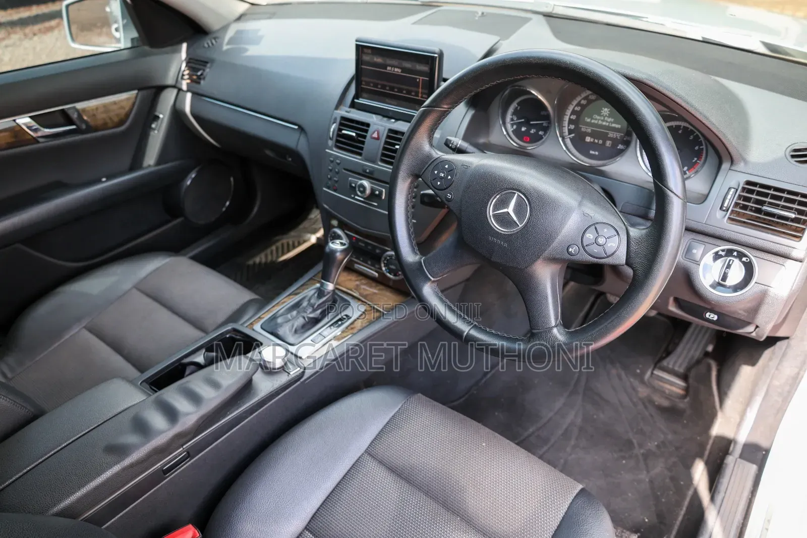 Mercedes-Benz C200 2011 Silver