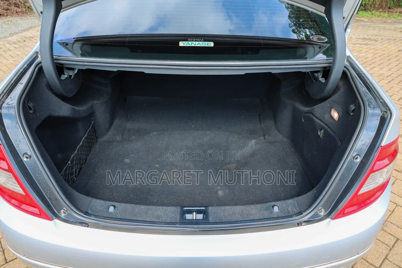 Mercedes-Benz C200 2011 Silver