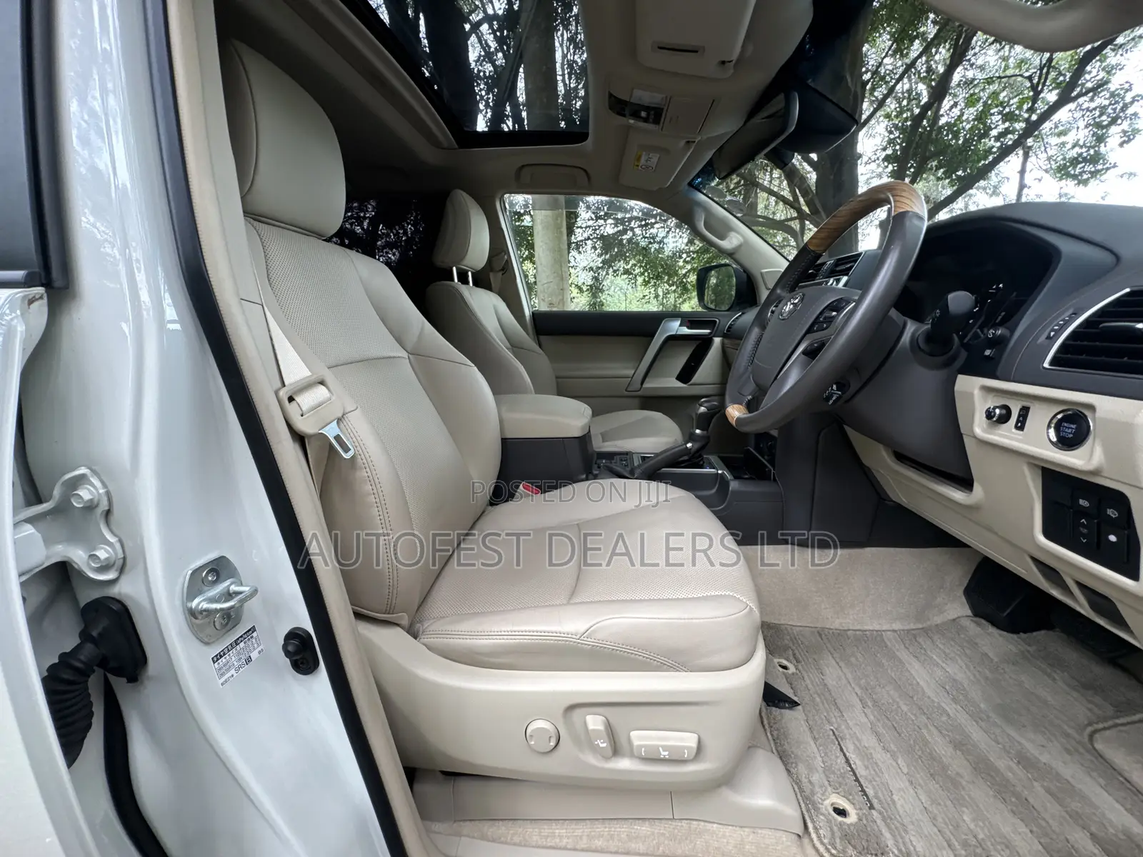 Toyota Land Cruiser Prado 2.8 2019 White