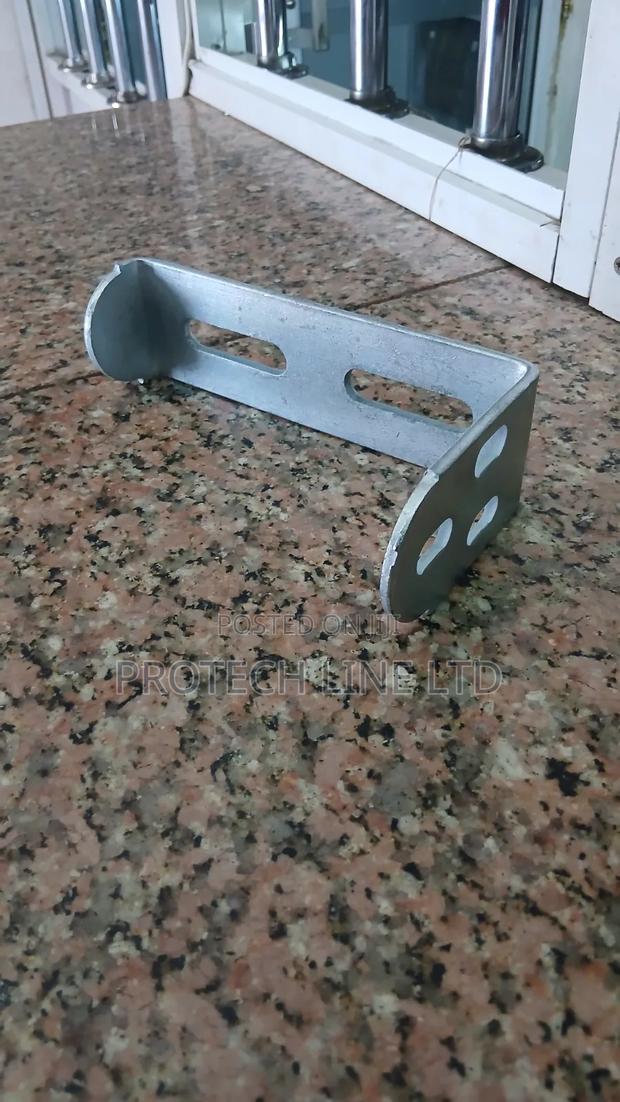 Sliding Gate Support L Bracket - thumbnail 2