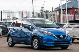 Nissan Note 1.2 Hybrid 2019 Blue