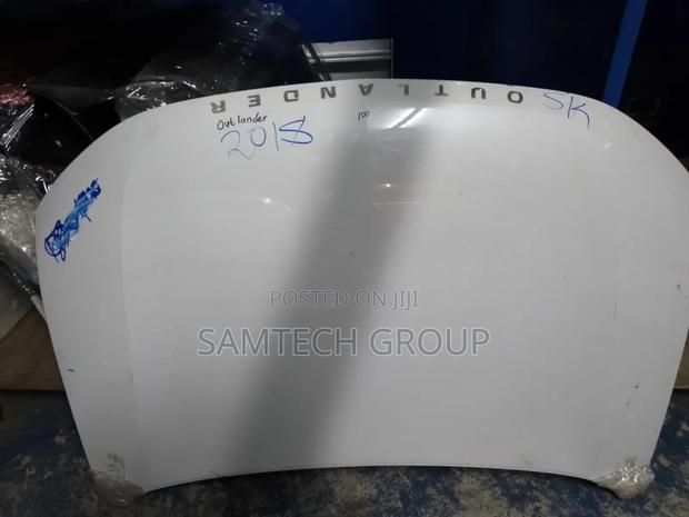 2018 Mitsubishi Outlander Bonnet Cover - main view
